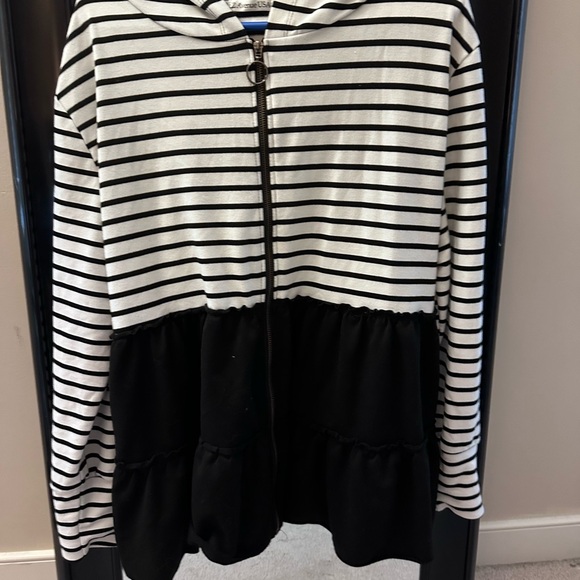 Z Avenue Tops - Black and White Zip Hoodie